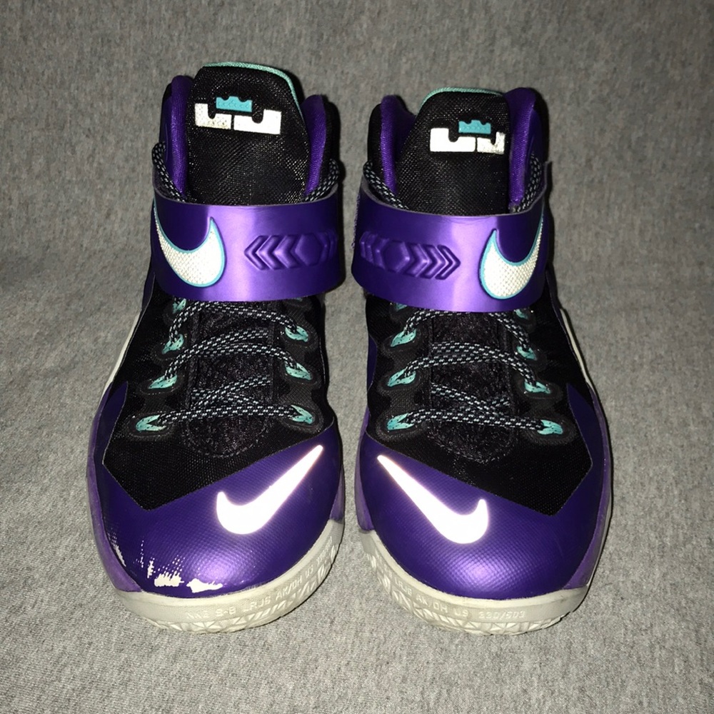 Nike LeBron Zoom Soldier 8